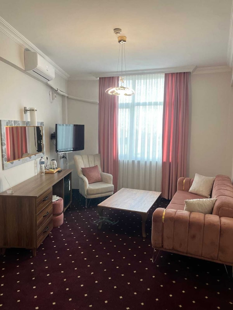 Topkapi Hotel 46/69
