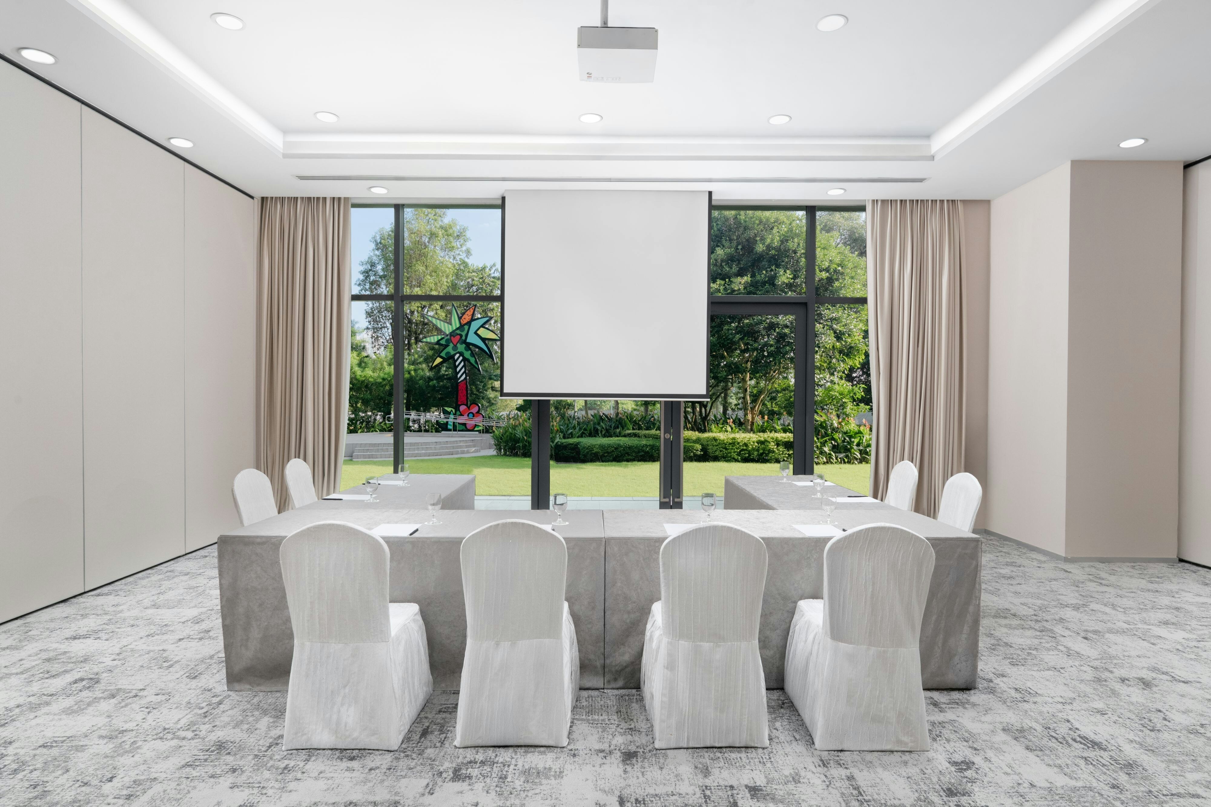 Four Points by Sheraton Singapore, Jurong 24/26