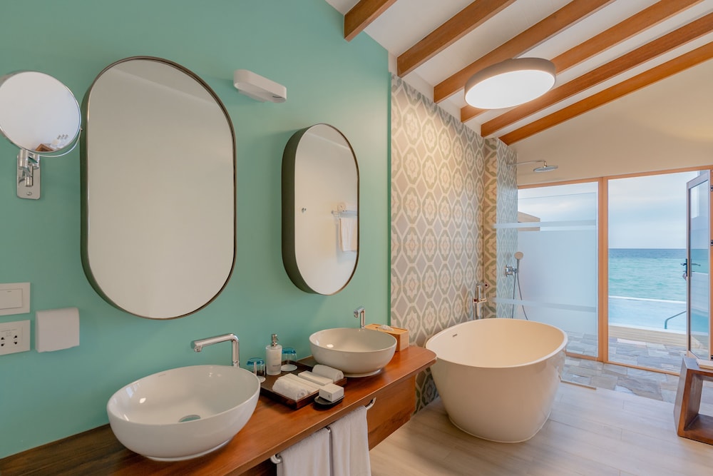 Joy Island Maldives 60/61