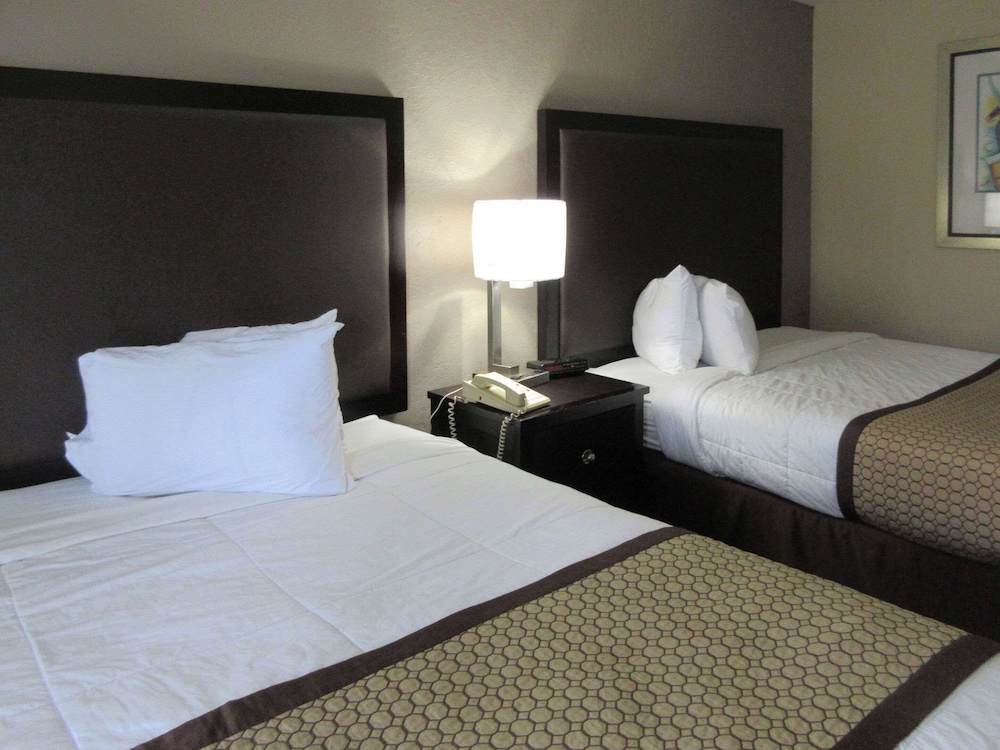 OYO Hotel Harriman near I-40 29/48