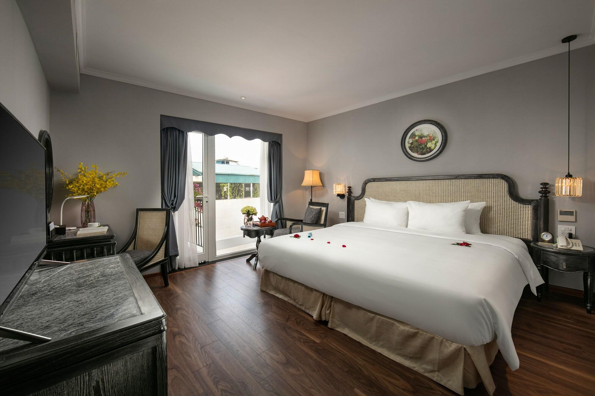 Shining Central Hotel & Spa 12/29