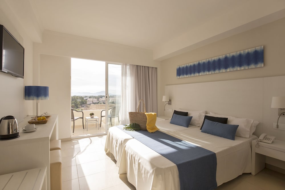 ROOM, DOUBLE OR TWIN BED, SEA VIEW, BALCONY