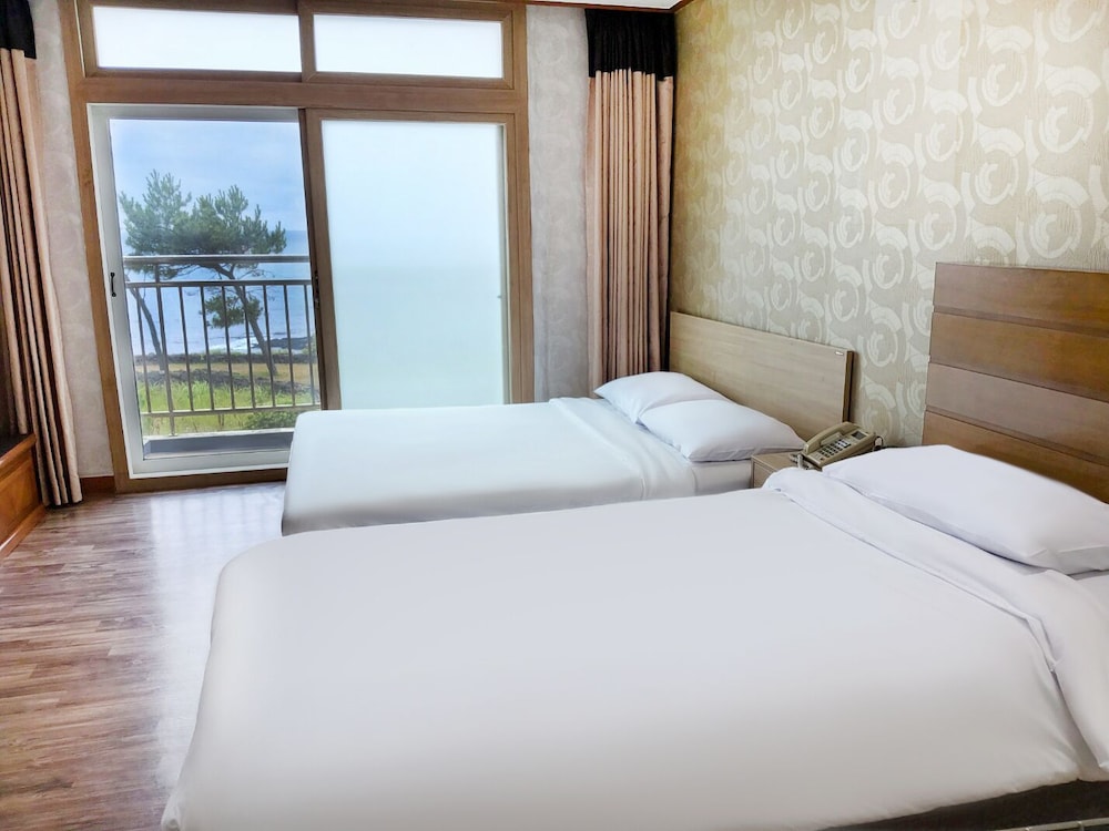 Il Sung Jeju Beach Resort 23/42