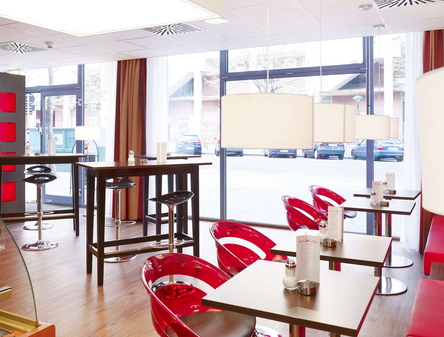 restaurant cafeteria
