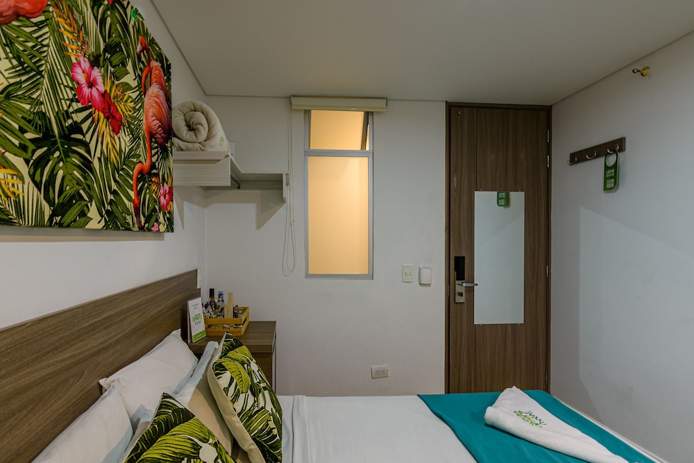 LLERAS GREEN HOTEL 54/71