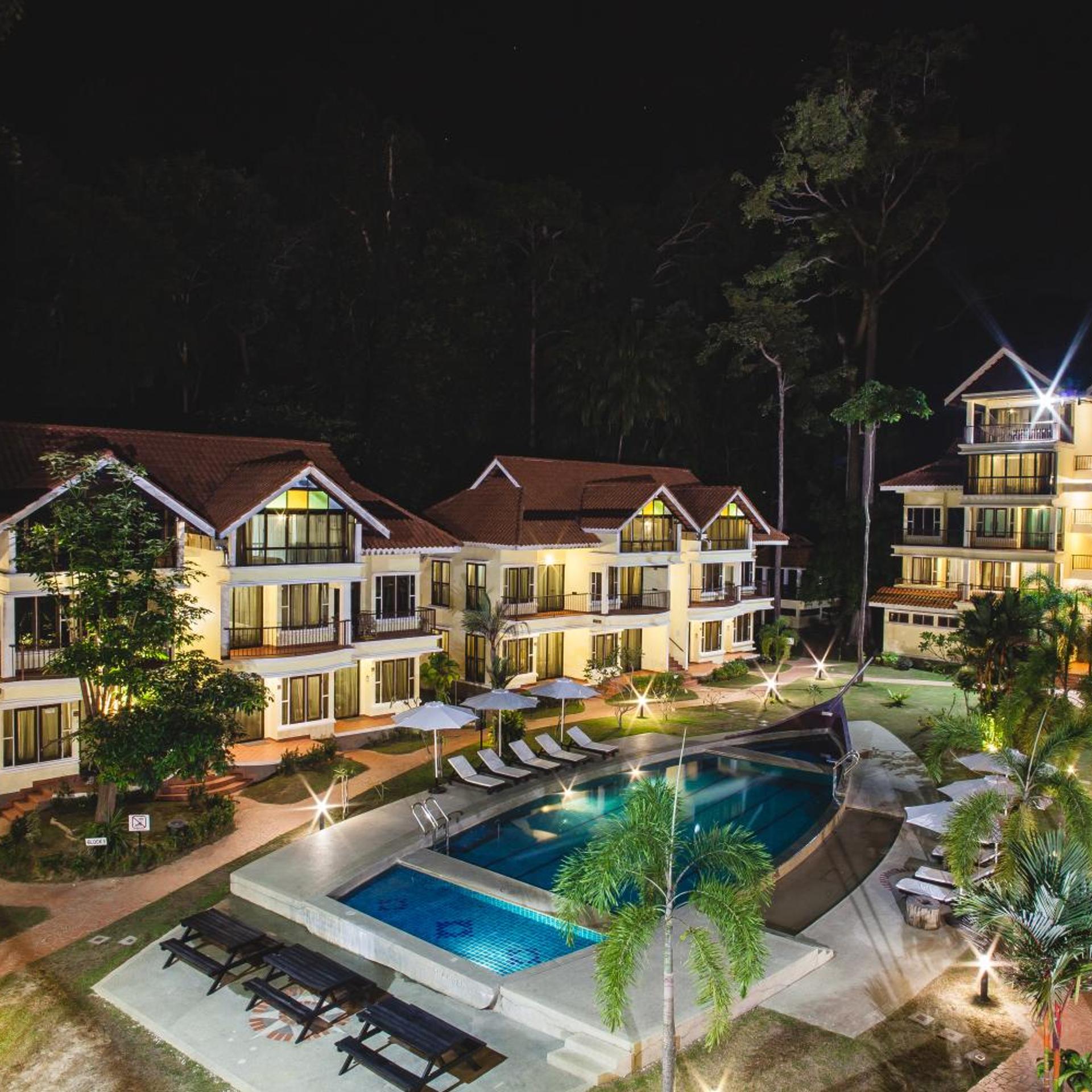 Anjungan Beach Resort 5/44