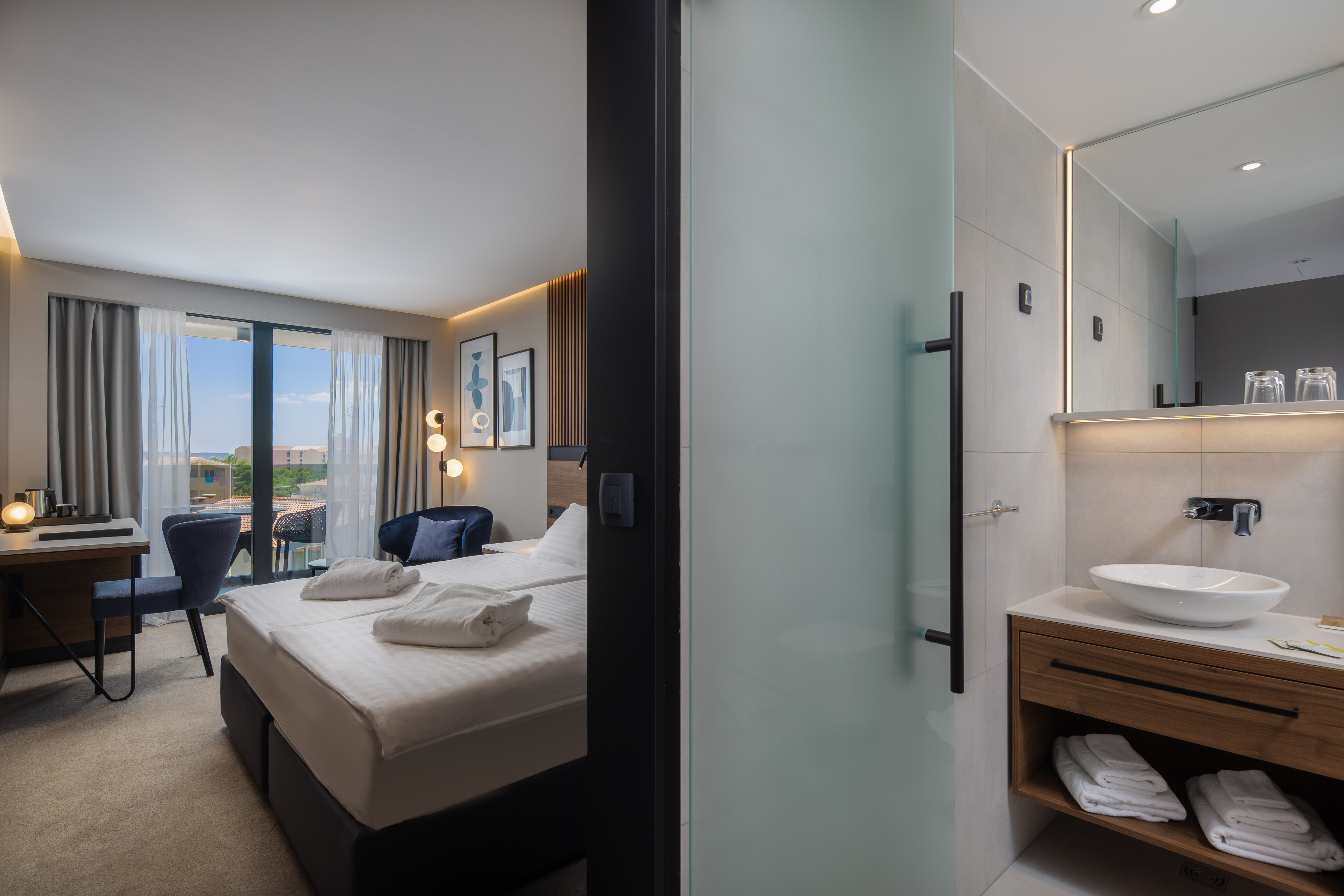 غرفة سوبيريور بسرير مزدوج بإطلالة على البحر بشرفة، Boutique Hotel Noemia 4/4