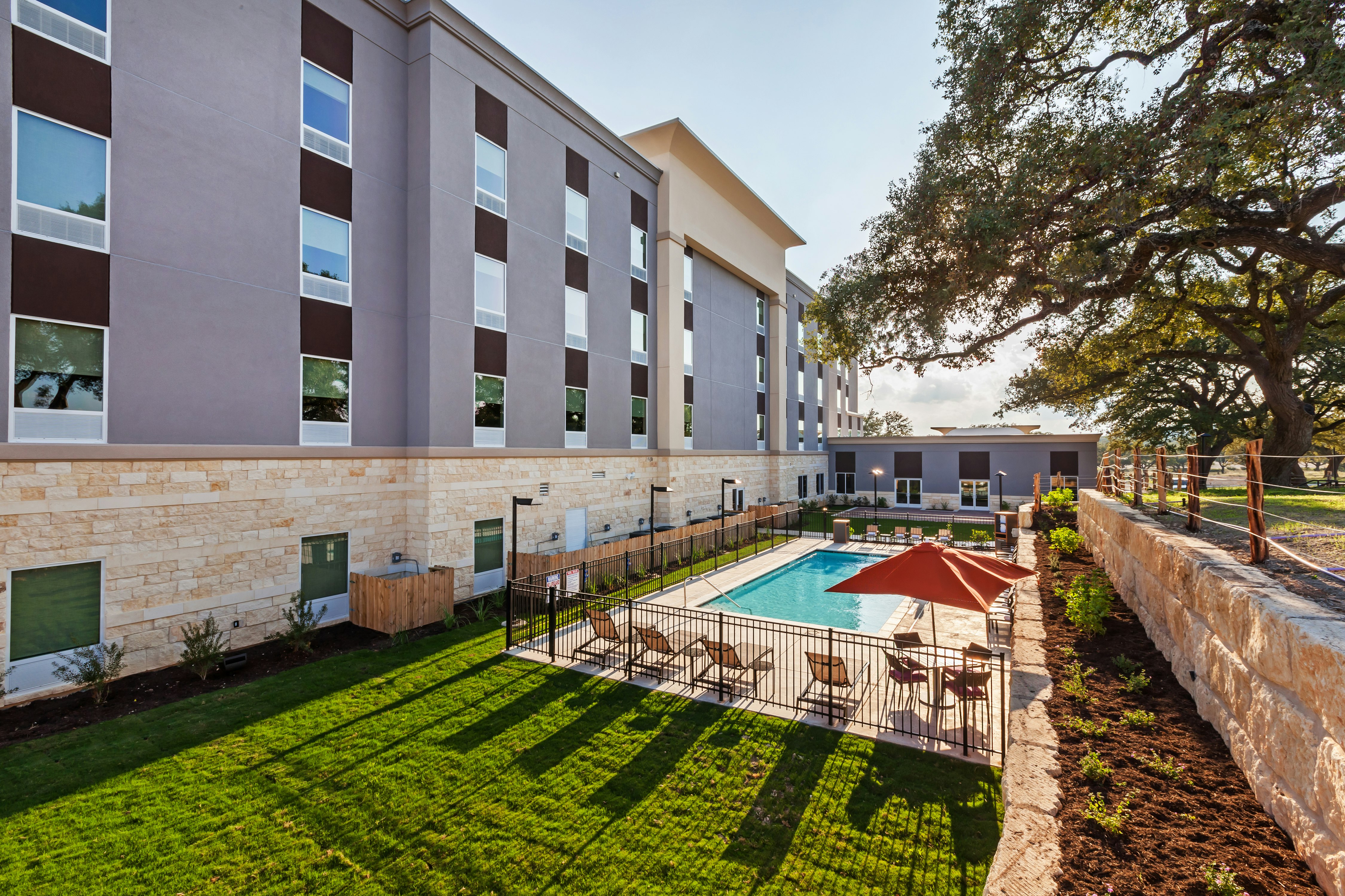 Hampton Inn by Hilton Bulverde Texas Hill Country 44/45