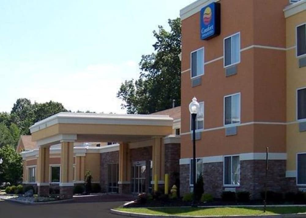 Comfort Inn & Suites Saratoga Springs 1/24