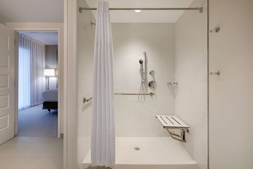 Embassy Suites by Hilton St Augustine Beach Oceanfront Resort 26/80
