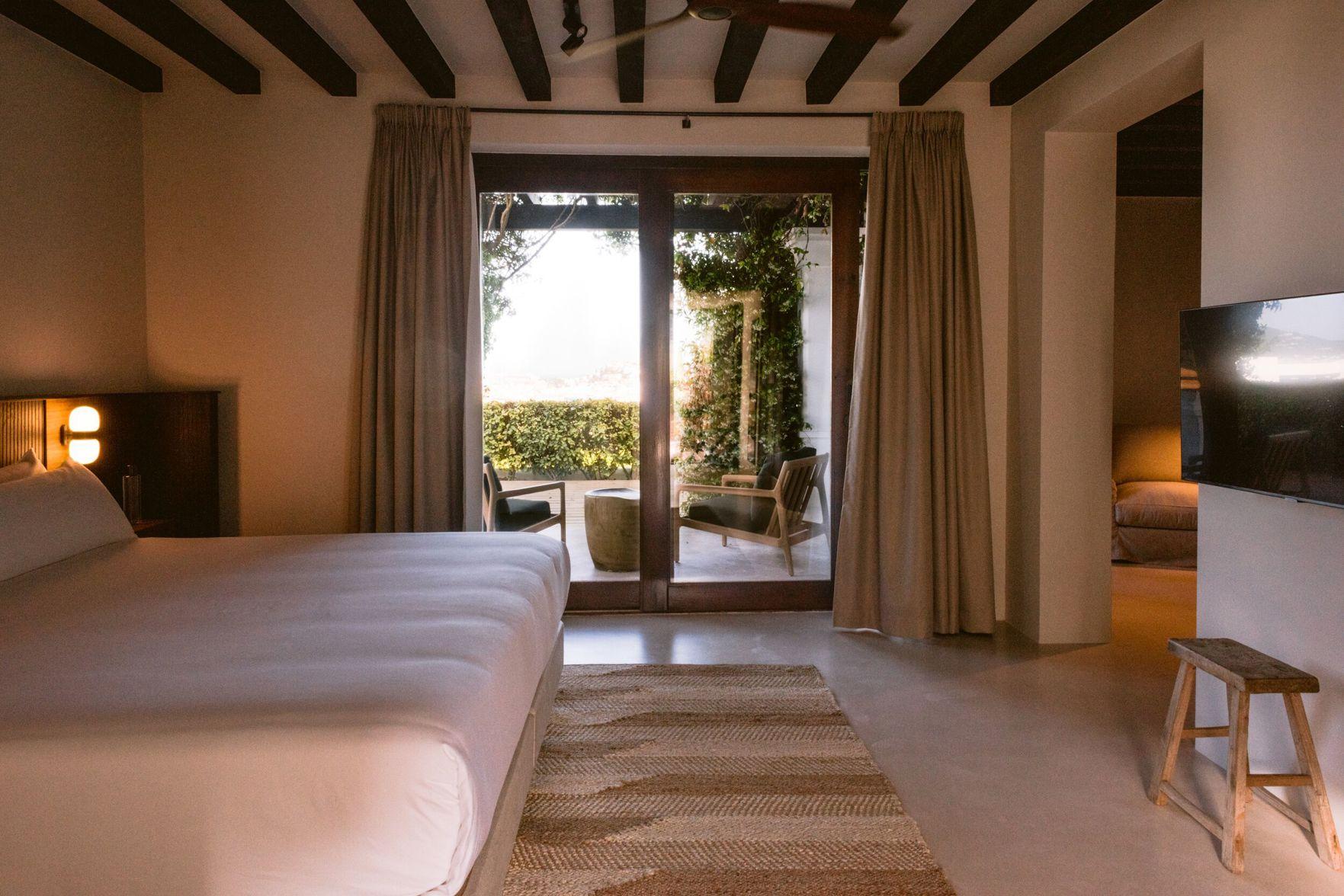 Premium, Double Bed