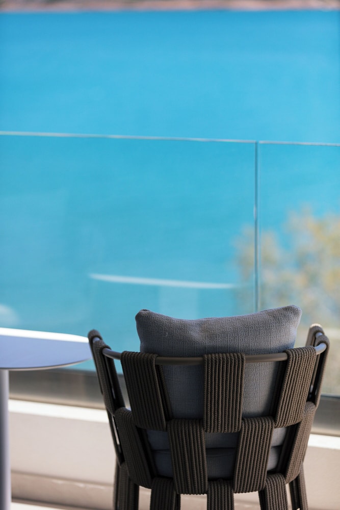 Naiades Beach Hotel – Adults Only 120/132