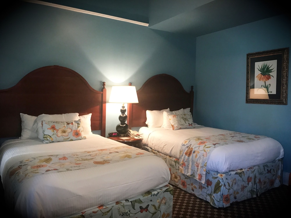 CLASSIC, 2 DOUBLE BEDS