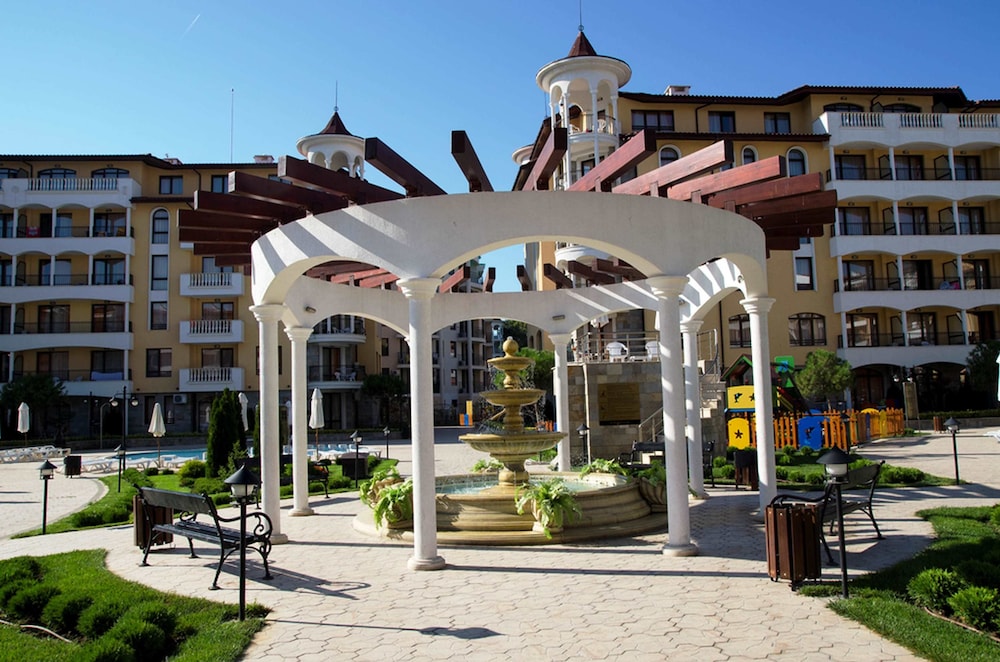 Royal Sun Holiday Complex 3/50