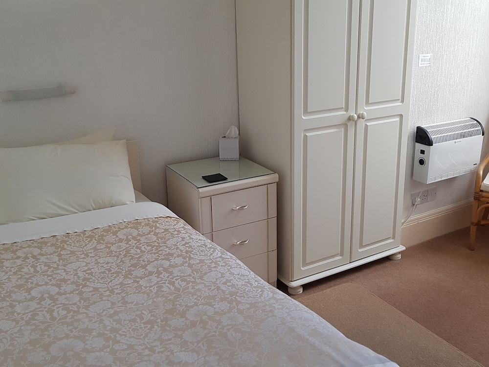 The Wycliffe Guest House 27/70