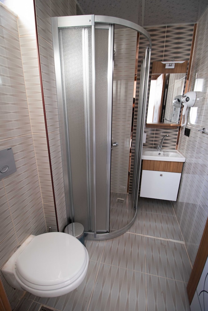 Ersoy Ikiz Otel 39/41
