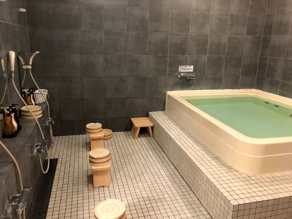 Center Hotel Mihara 42/69