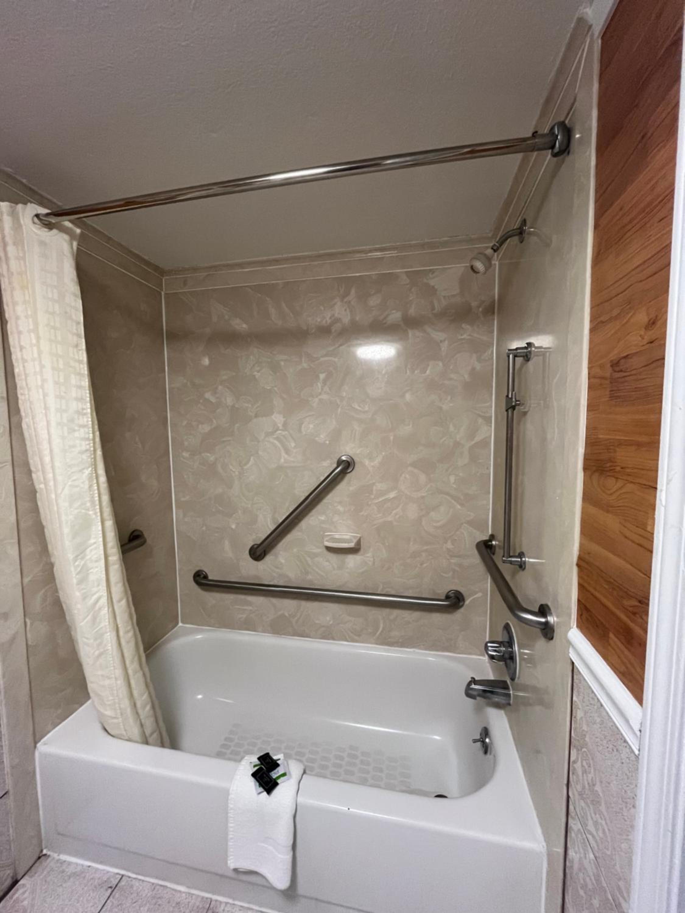 Hallmarc Inn & Suites of West Memphis 52/55