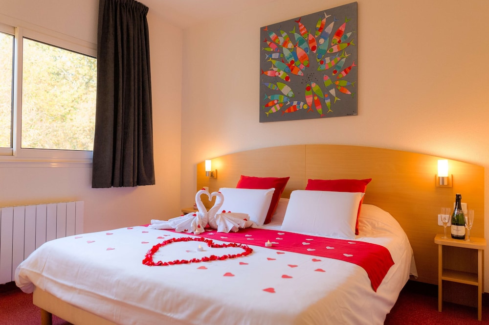 Hotel Kyriad Quimper Pont L Abbe 15/45