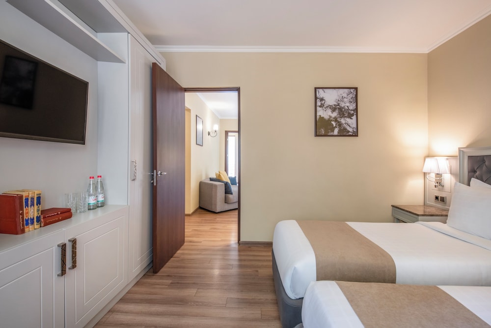 Sairme Hotels & Resorts 6/37