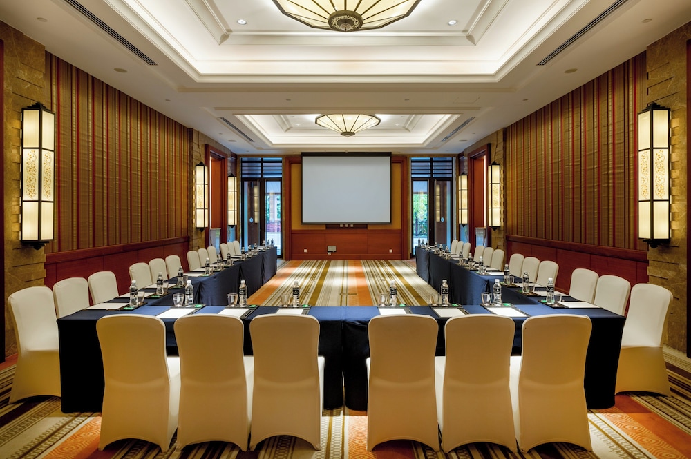 Intercontinental Hotels Xishuangbanna Resort 38/50