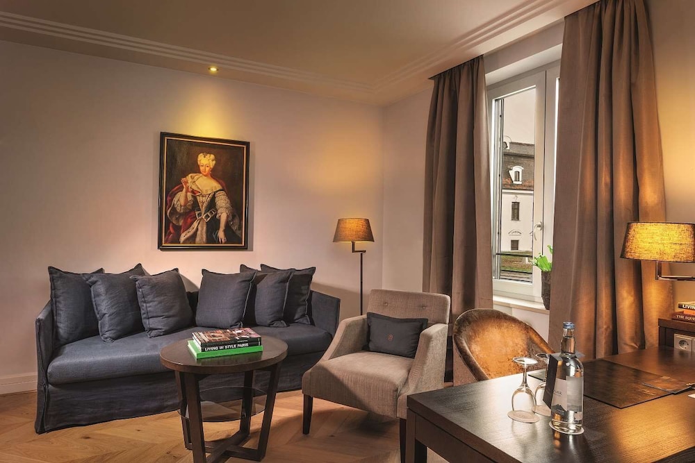 Hotel Maximilian S 48/70