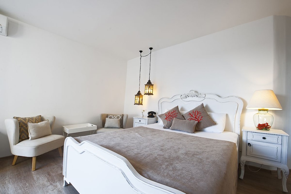 SUITE, KING BED, TERRACE
