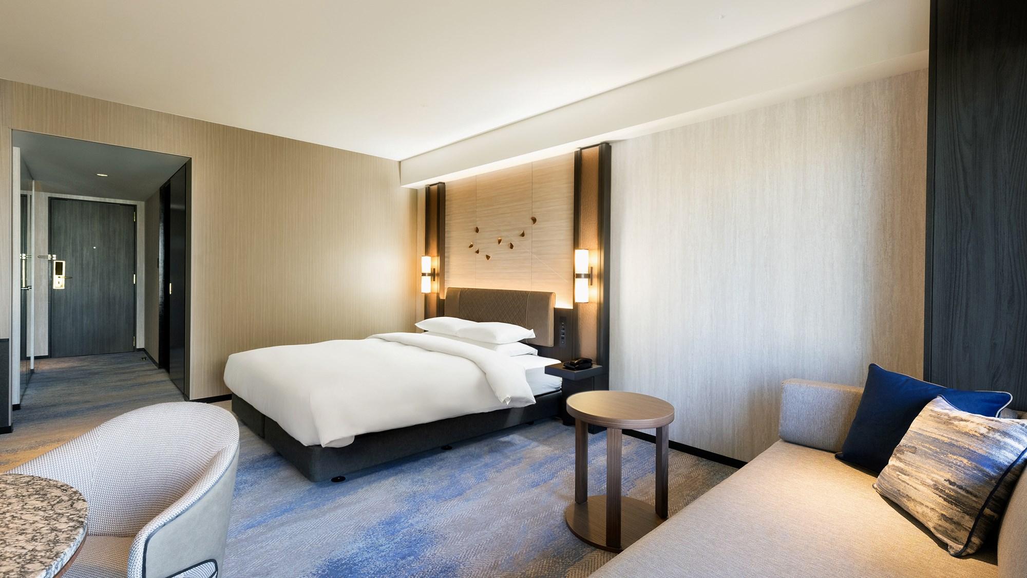 Club, Deluxe, King Bed, Club Lounge Access, Club Floor
