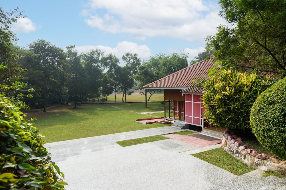 GREEN WOOD RESORT 40/50