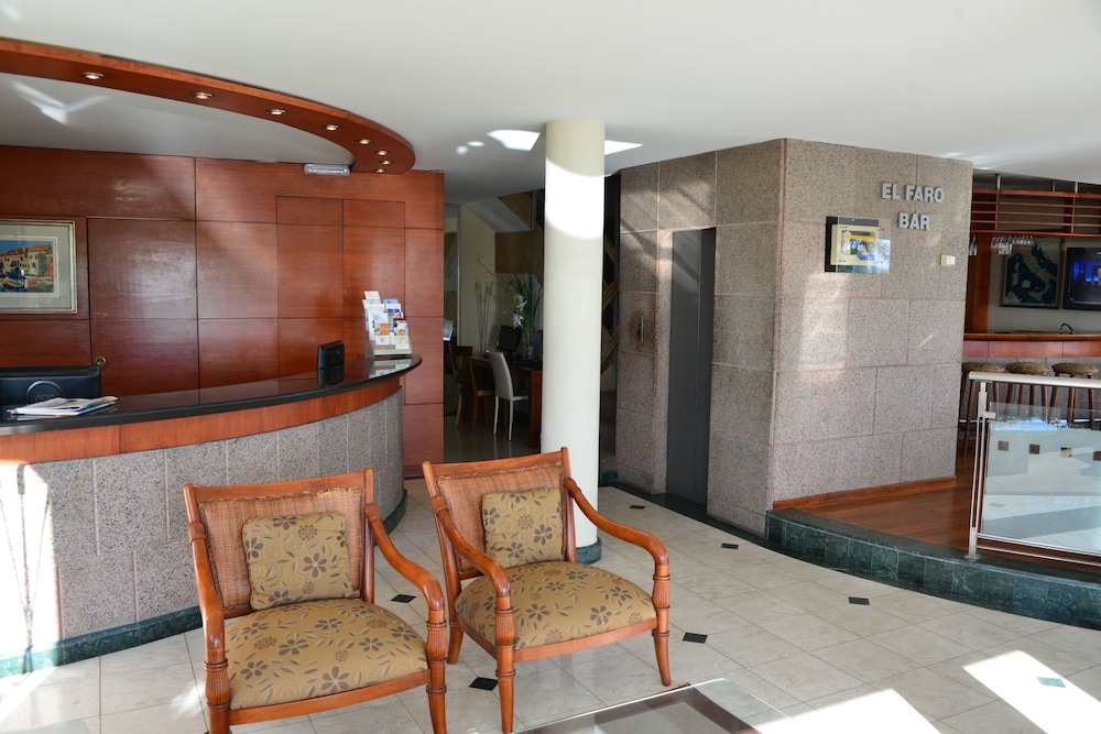 Sunset Beach Hotel 10/68
