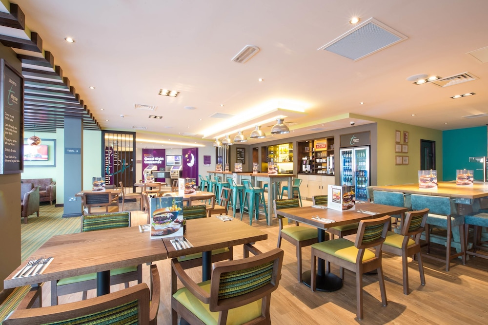 Premier Inn Lichfield City Centre Hotel 25/34