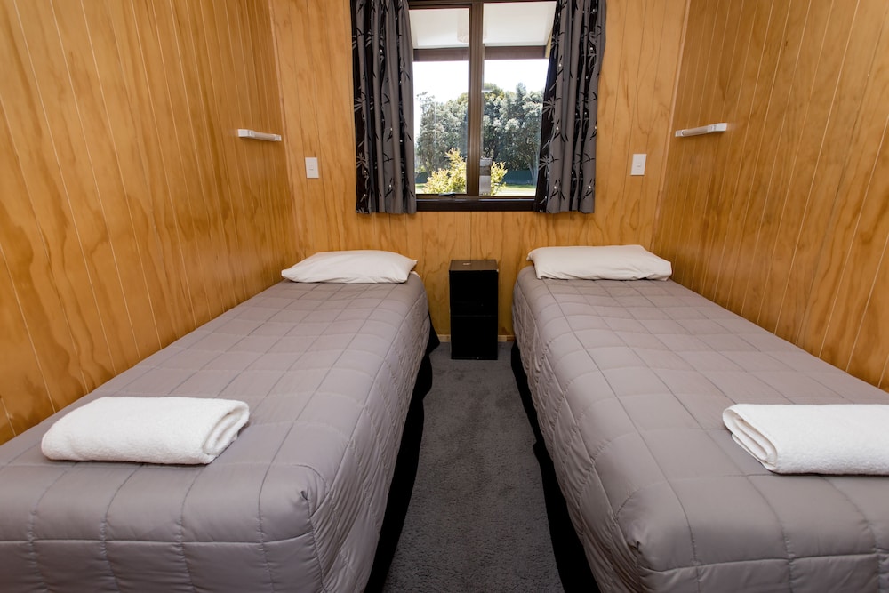 Wellington Top 10 Holiday Park 21/50