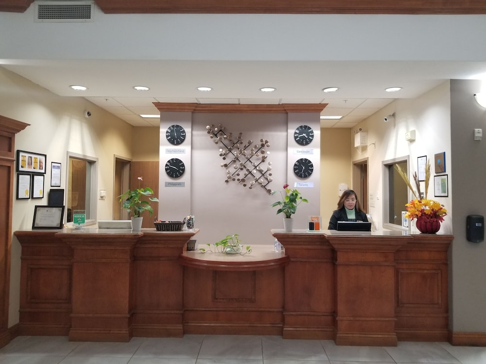 Merit Hotel And Suites 5/66