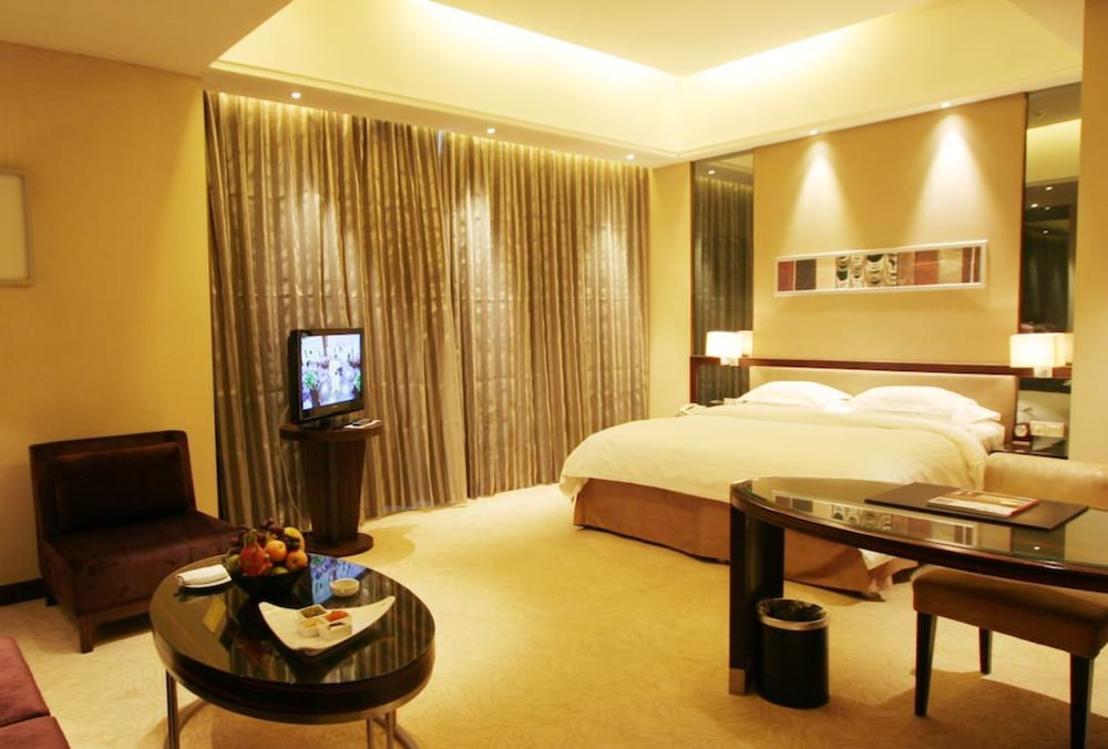 Luxemon Xinjiang Yindu Hotel 10/30