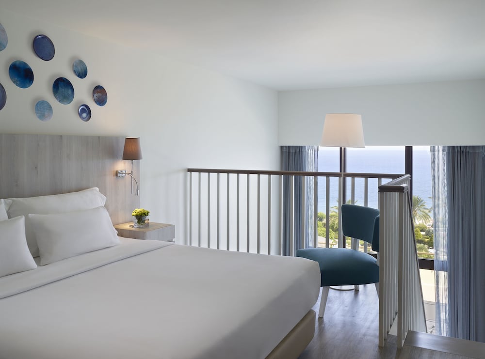 DUPLEX, SUITE, SEA VIEW
