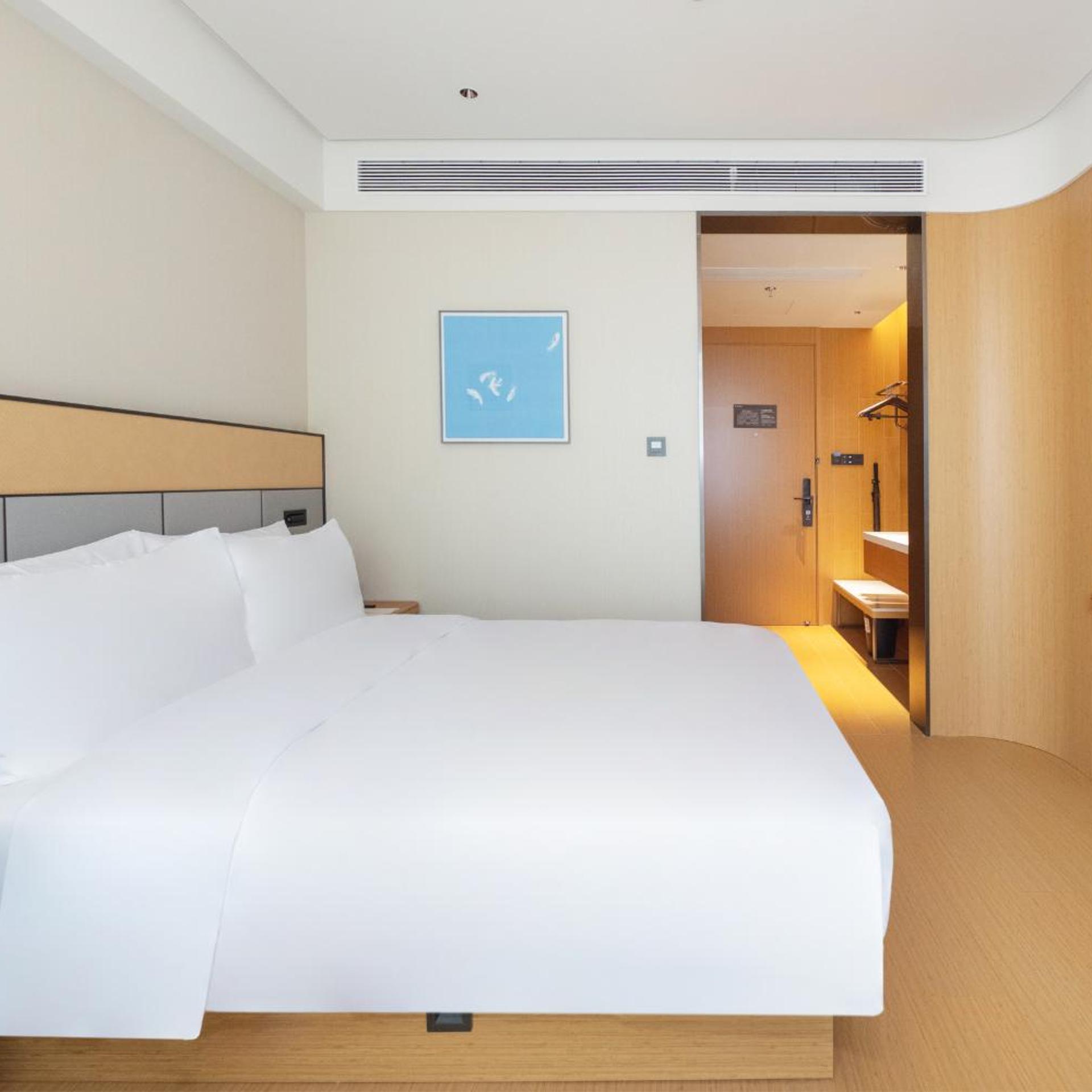 JI Hotel (Shanghai Caohejing Hongcao Road) 14/34