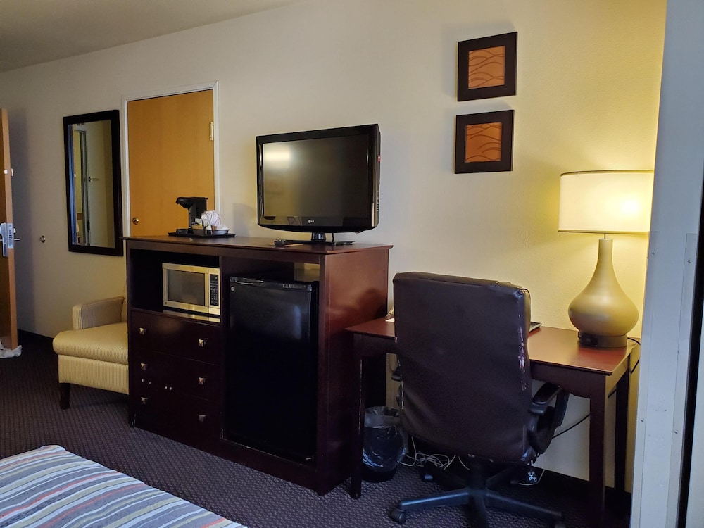 Country Inn & Suites by Radisson, Bend near Pilot Butte 37/50