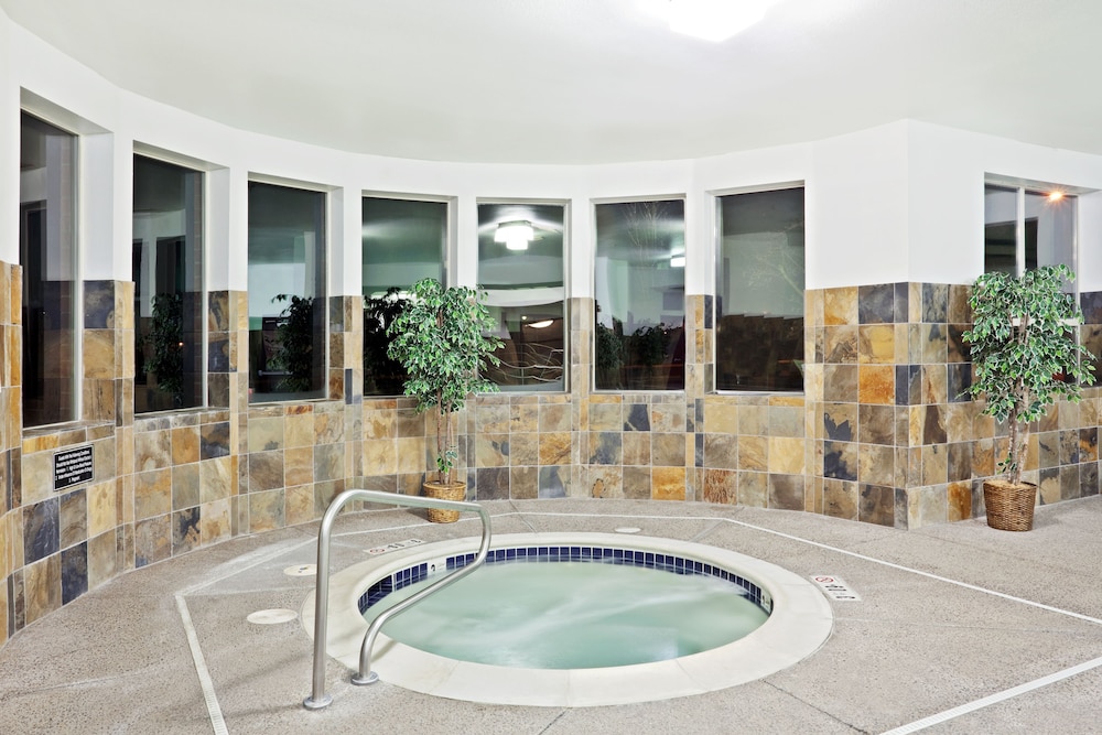 Holiday Inn Express Hotel And Suites Albany 41/52