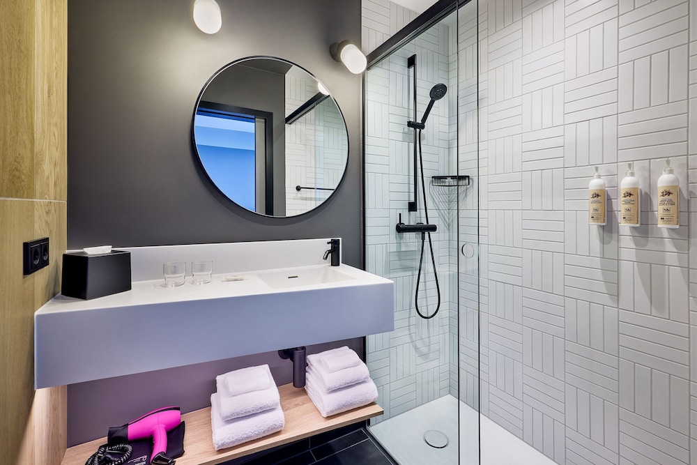 Moxy Luxembourg Airport 26/26