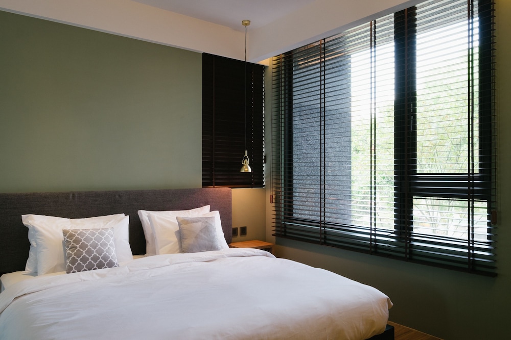 Private, Classic, Queen Bed, Washing Machine