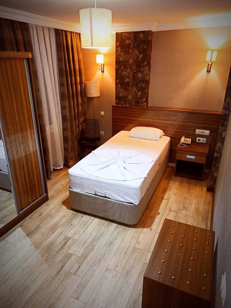 Grand Akcali Otel 4/22