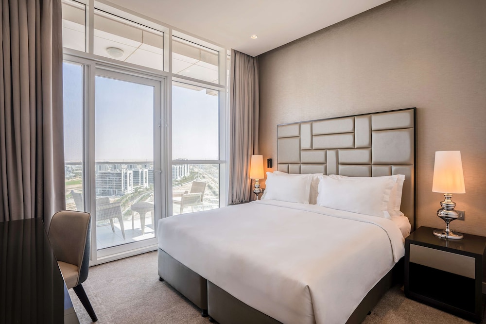 Radisson Dubai Damac Hills 14/47