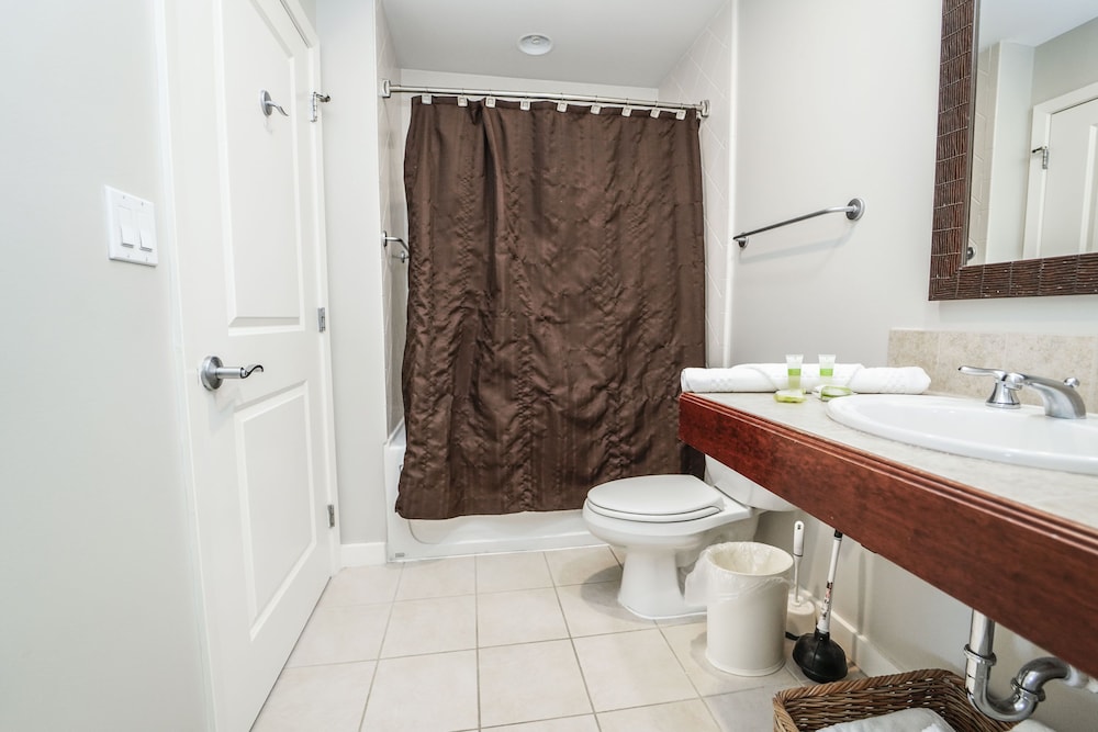 Luau Resort by Panhandle Getaways 46/50