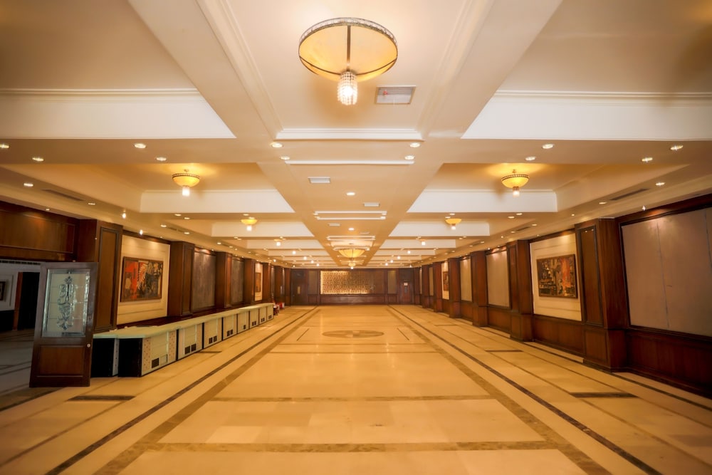 AMARGARH RESORT 10/66