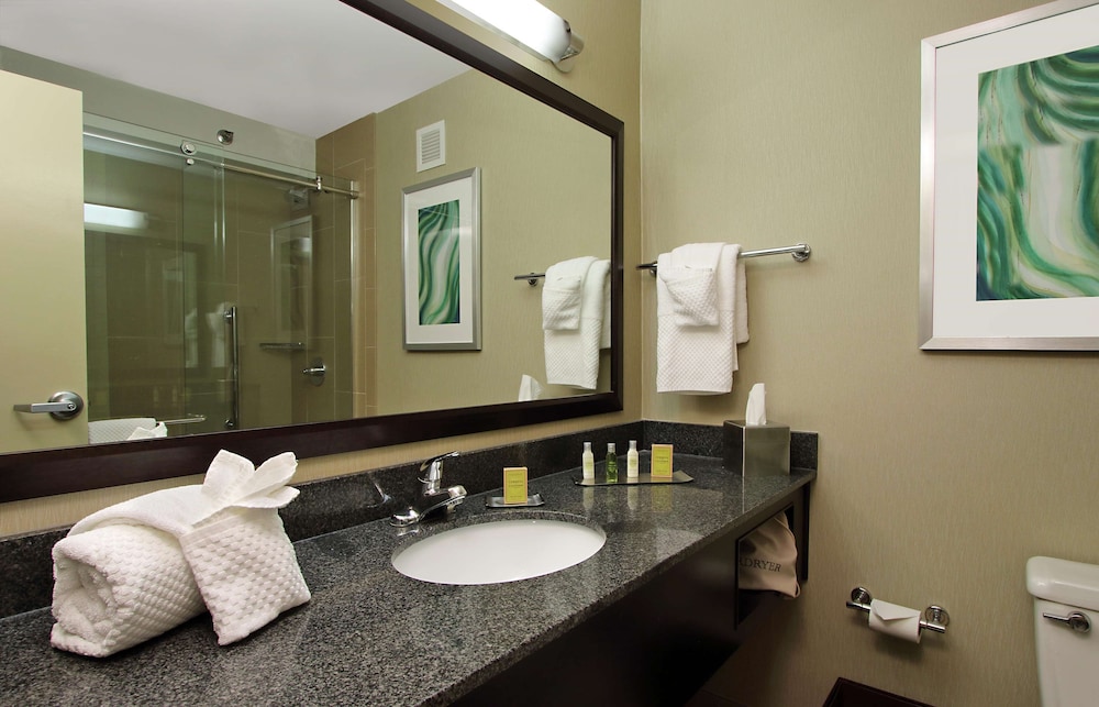 DoubleTree by Hilton Hotel Newark Ohio 20/65