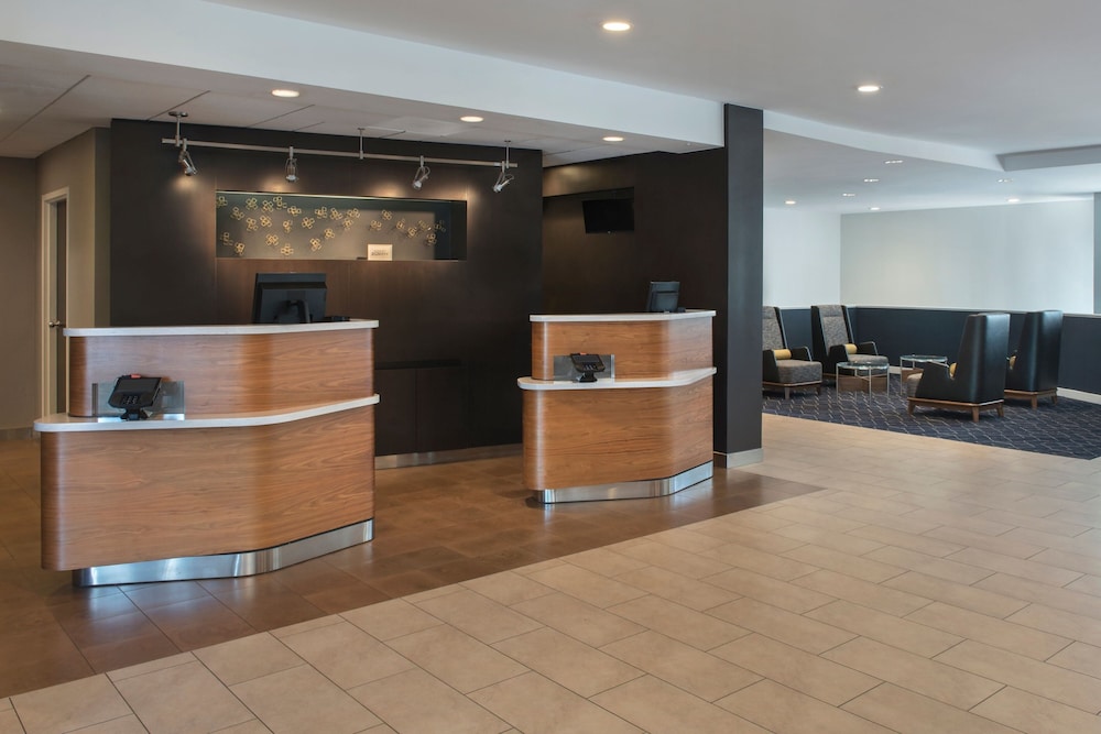 Lobby at COURTYARD BY MARRIOTT ANNAPOLIS, ANNAPOLIS - MD
