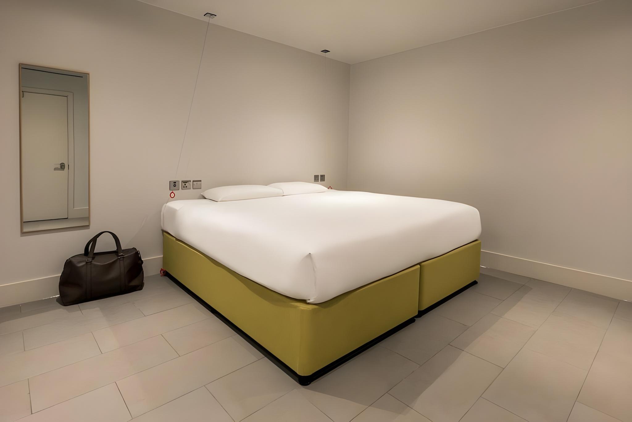 Cocoon 2, Single Bed, Accessible
