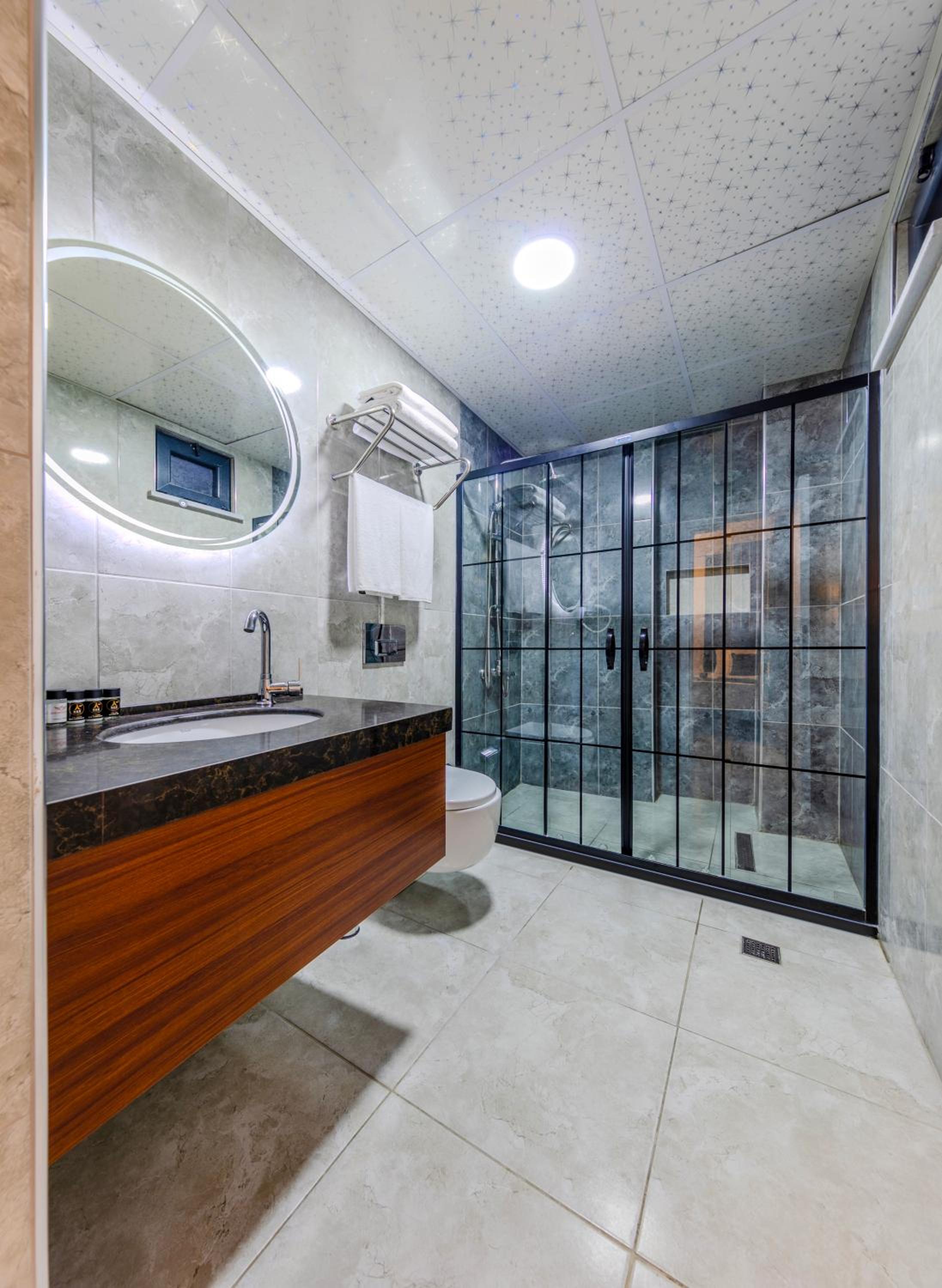 Med Life Hotel 6/36