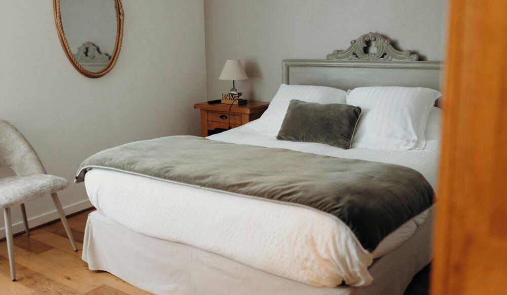 Hotel le Chatellier 8/50