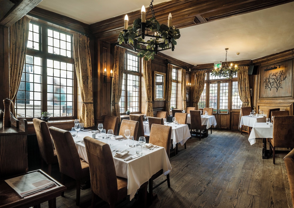 The White Hart Hotel 42/56